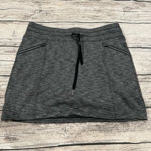 Athleta Athleisure Skort in Charcoal Grey Size Medium